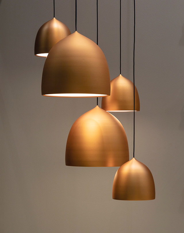 Lampa med olika höjd